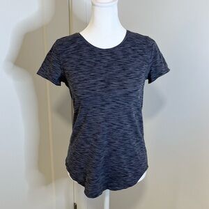 LULULEMON Women’s T-Shirt in Heather Grey - Size 6